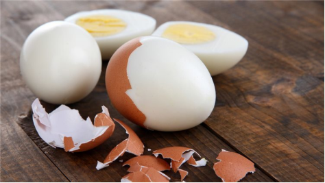煮鸡蛋为什么在凉水里浸过后皮就好剥?